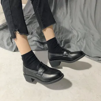 Japonijos lakinės odos seklių burną mažas odos batai tendencija Britų juoda profesinės storas kulnas darbo batai paprasta mokasīni