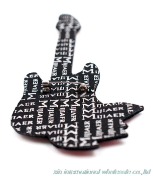 Kūrybos metalo šilko vertus, siuvinėjimo ženklelis Roko Gitaros įdomus ženklelis Paprasta apdaila visas rungtynes, chapas