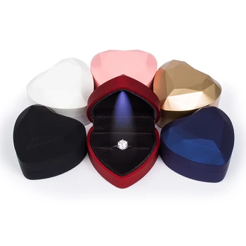 Papuošalai širdies formos dėžutė su užsiimanti LED žibintai, vestuvių žiedas lange jubiliejų, gimtadienio dovana kelių spalvų papuošalai