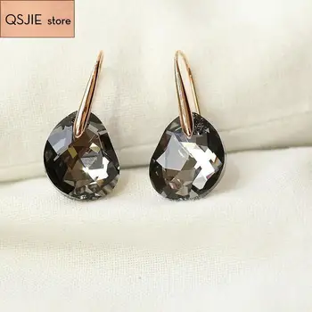 QSJIE Aukštos kokybės SWA šviesos black crystal bižuterijos su pervėrė auskarai ir moterų smeigės Žavinga mados juvelyrika