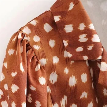 Rudenį 2019 moterų naujos V-kaklo trumpomis rankovėmis peties plisuotos prarasti atspausdinta marškinėliai 08673468700