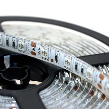 LED Juosta 5050 DC12V 60LEDs/m 5m/daug Lanksti RGB LED Šviesos juostelės Juosta SMD5050 Neon juostelės Ryškios lempos Patalpų lauko papuošti